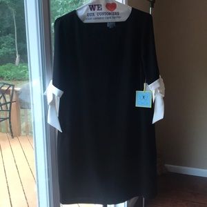 CeCe Black and white Dress with bow detail